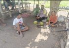 Bhabinkamtibmas-Polres-Sabu-Raijua-melakukan-Door-To-Door-sistem-(DDS)-untuk-bersilaturahmi-ke-masyarakat