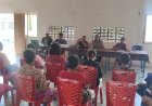 Cegah-Kekerasan-Seksual-terhadap-Anak,-Unit-Binmas-Polsek-Hawu-Mehara-Gelar-Penyuluhan-dan-Sosialisasi-Layanan-110-di-Desa-Daieko