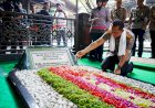 Jelang-Hari-Bhayangkara,-Kapolri-Ziarah-ke-Makam-Gus-Dur 