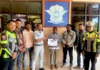 Santunan-Duka-Korban-Kecelakaan-Diserahkan,-Wujud-Nyata-Pelayanan-Sat-Lantas-Polres-Sabu-Raijua-dan-Jasa-Raharja
