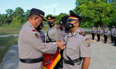 Kapolres-Sabu-Raijua-Pimpin-Sertijab-Kabag-Ops-dan-Kasat-Intelkam-Polres-Sabu-Raijua