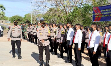 Kapolres-Sabu-Raijua-pimpin-apel-gelar-pasukan-operasi-patuh-turangga-2022