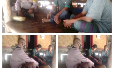 Bhabinkamtibmas-Polsek-Sabu-Timur-rutin-melakukan-sambang-ke-masyarakat-untuk-percepatan-Vaksinasi