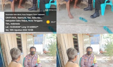 Bhabinkamtibmas-Polsek-Sabu-Barat-Melakukan-sambang-ke-masyarakat-Sabu-Raijua-untuk-menghimbau-vaksinasi-covid-19