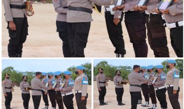 Kapolres-Sabu-Raijua-pimpin-upacara-PTDH-Personel-Polres-Sabu-Raijua