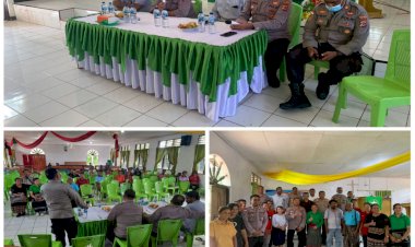 Giat-Rutin-Jumat-Curhat,-Waka-polres-Sabu-Raijua-bersama-PJU-Polres-dengarkan-keluh-kesah-masyarakat-Kec.-Sabu-Tengah