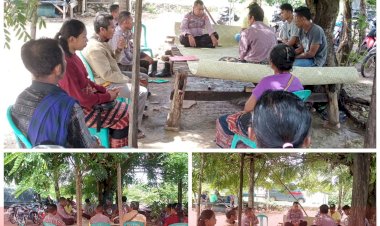 Kapolsek-Sabu-Barat-bersama-Bhabinkamtibmas-dengarkan-keluh-kesah-masyarakat-Kec.-Sabu-Barat