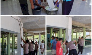 Dalam-Rangka-Peringatan-Maulid-Nabi-Besar-Muhammad-SAW-1445-H-Anggota-Polres-sarai-Yang-Beragama-Muslim-Laksanakan-Kegiatan-Pengecatan-MAsjid--An-Nur-Seba