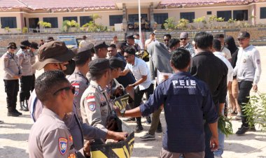 Menyambut-pelaksanaan-Pemilihan-Umum-(Pemilu)-tanggal-14-Februari-2024-mendatang,-Polres-Sarai-menggelar-Latihan-Awal-Simulasi-Sistem-Pengamanan-Kota