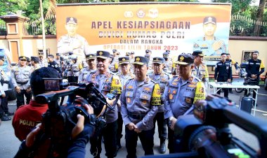 Kadiv-Humas-Tekankan-Beberapa-Hal-Saat-Gelar-Apel-Kesiapsiagaan-Satgas-Humas-Polri-Pengamanan-Nataru