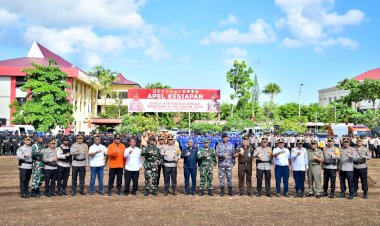 Komitmen-Melindungi-NTT-dari-Ancaman-Alam,-Kapolda-NTT-Pimpin-Apel-Kesiapan-Penanggulangan-Bencana.-