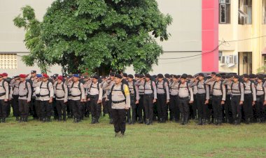 Pastikan-Pemilu-2024-Berjalan-Aman-dan-Lancar,-Kapolda-NTT-Geser-Ratusan-Anggotanya-BKO-Sembilan-Polres-Amankan-TPS.-