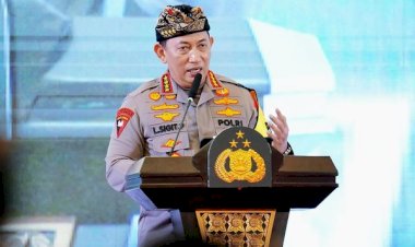 Kapolri-Beri-Penghargaan-Casis-Bintara-Jari-Putus-Dibegal-Masuk-Bintara-Polri