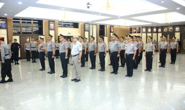 Kapolri-Pimpin-Upacara-Kenaikan-Pangkat-31-Pati-Polri