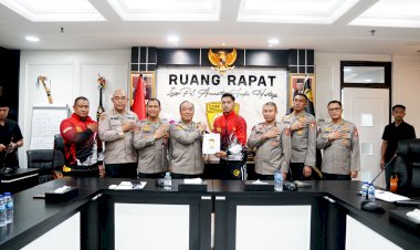 Lepas-Kontingen-Taekwondo-Polri-ke-Malaysia-dan-Thailand,-As-SDM-Kapolri-Motivasi-Atlet-Dengan-Beasiswa-Pendidikan