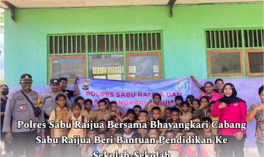 POLRES-SABU-RAIJUA-DAN-BHAYANGKARI-CABANG-SABU-RAIJUA-PEDULI-BERI-BANTUAN-PENDIDIKAN-KE-SEKOLAH-SEKOLAH.