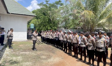 Anggota-Polres-Sabu-Raijua-Laksanakan-Pengamanan-Pleno-Tingkat-Kabupaten
