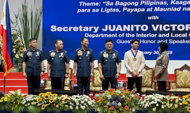 KOMBES-POL-RETNO-PRIHAWATI-TERIMA-PENGHARGAAN-DARI-KEPALA-KEPOLISIAN-FILIPINA-ATAS-KONTRIBUSI-DALAM-KERJA-SAMA-HUKUM-RI-FILIPINA