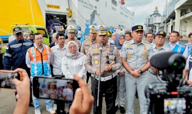 Kakorlantas-Polri-Tinjau-Kesiapan-Operasi-Ketupat-2025-di-Kota-Wisata-Batu