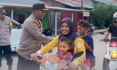 BERBAGI-BERKAH-DI-BULAN-SUCI-RAMADHAN-POLRES-SARAI-BAGIKAN-TAKJIL-GRATIS-KEPADA-MASYARAKAT.