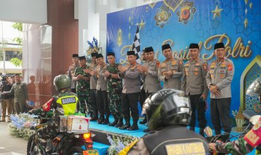 Momen-Hangat-Kapolri-Berbagi-dan-Perkuat-Silaturahmi-Dengan-Ulama-serta-Masyarakat-di-Bulan-Ramadhan