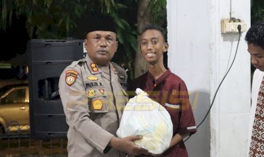 Polres-Sabu-Raijua-Berbagi-Kepada-Anak-Anak-dan-Kaum-Dhuafa-di-Bulan-Suci-Ramadhan