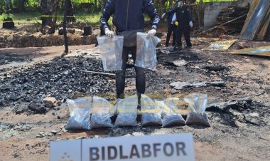 Tim-Bidlabfor-Polda-Bali-Lakukan-Olah-TKP-Kebakaran-Rumah-di-Sabu-Raijua