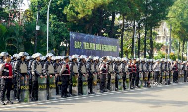 Apel-Pengecekan-kesiapan-personel-Korsabhara-Baharkam-Polri-dalam-pengamanan-May-day-(hari-buruh)