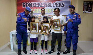 Dukung-Pelajar-di-Dunia-Olahraga,-Polres-Seruyan-Beri-Penghargaan-2-Atlet-Muda-Berprestasi