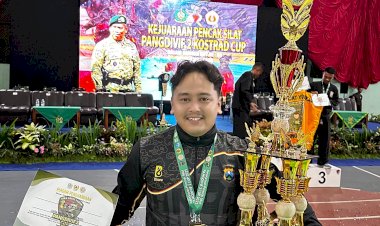 Personel-Polres-Lamongan,-Bripda-Sholeh-Maulana,-Raih-Medali-Emas-di-Pencak-Silat-Pangdivif-2-Cup-2025