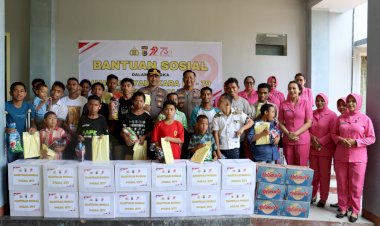 Peduli-dan-Berbagi-di-Hari-Bhayangkara-ke-79,-Wakapolda-NTT-Sambangi-Panti-Asuhan-Bhakti-Luhur-Ende
