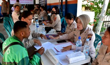 Humanis-dan-Dekat-dengan-Rakyat,-Polda-NTT-Layani-Kesehatan-Ojek-Online-Jelang-Hari-Bhayangkara