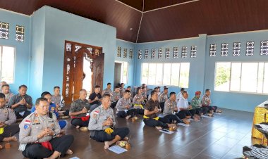 Doa-Bersama-Seluruh-Anggota-Warnai-Peringatan-Hari-Bhayangkara-ke-79-di-Polda-NTT