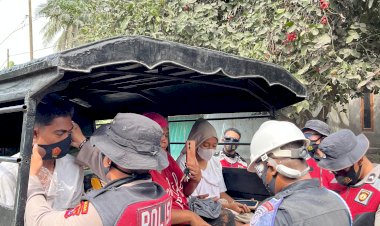 Polri-untuk-Masyarakat:-Hadir-Humanis-di-Tengah-Bencana-Erupsi-Lewotobi-Laki-Laki