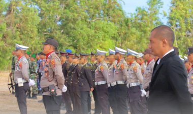 Upacara-HUT-Bhayangkara-ke-79-Tingkat-Polres-Sabu-Raijua-Berlangsung-Khidmat