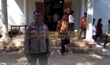 Polres-Sabu-Raijua-melalui-Polsek-Sabu-Barat-hadir-lakukan-pengamanan-Ibadah-Minggu.