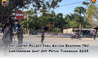 Satuan-Lalu-Lintas-Polres-Sabu-Raijua-bersama-personel-TNI-melaksanakan-kegiatan-Operasi-Patuh-Turangga-2025.