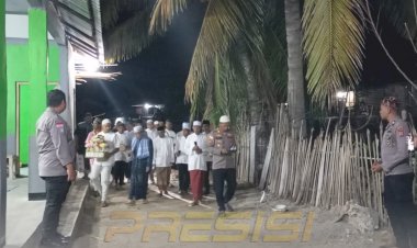 Tradisi-Arak-arakan-Siripuan-dalam-Rangka-Maulid-Nabi-Muhammad-SAW-1447-Hijriah-Tahun-2025-di-Wilayah-Kecamatan-Sabu-Barat