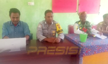 Bhabinkamtibmas-Polres-Sabu-Raijua-Hadiri-Rapat-Pembentukan-Paralegal-di-Desa-Deme