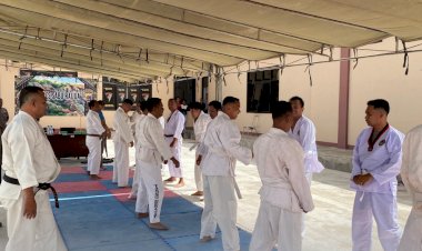 Polres-Sabu-Raijua-Gelar-Ujian-Bela-Diri-Polri-untuk-Kenaikan-Pangkat