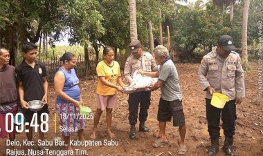 Anggota-Polres-Sabu-Raijua-Laksanakan-Penanaman-Benih-Jagung-Dukung-Program-Ketahanan-Pangan-Nasiona