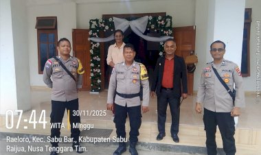 Polres-Sabu-Raijua-Hadir-Lakukan-Pengamanan-Ibadah-Minggu-di-Sejumlah-Gereja