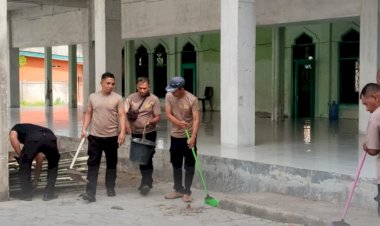 Personil-Polres-Sabu-Raijua-Laksanakan-Bakti-Sosial-Menyambut-Isra-Mi'raj