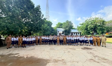 Polsek-Sabu-Timur-Laksanakan-Program-“Polri-Masuk-Sekolah”-di-SMPN-1-Sabu-Timur