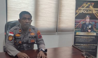 Kasat-Samapta-Polres-Sabu-Raijua-Imbau-Warga-Waspada-di-Pelabuhan-Seba-di-Tengah-Cuaca-Tak-Menentu