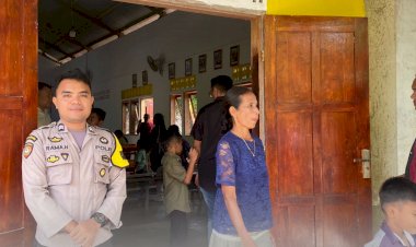 Demi-kenyamanan-dalam-ibadah-Polres-Sabu-Raijua-melaksanakan-pengamanan-dibeberapa-Gereja