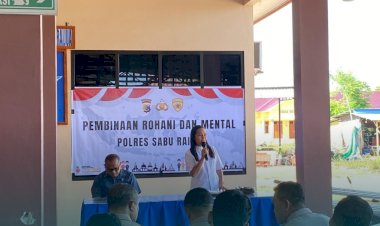 Polres-Sabu-Raijua-Gelar-Pembinaan-Rohani-dan-Mental-untuk-Personil-dan-Tahanan
