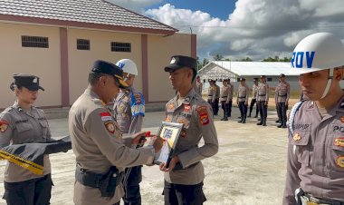 Polres-Sabu-Raijua-Laksanakan-Upacara-PTDH-Bagi-Anggota-Yang-Melakukan-Pelanggaran