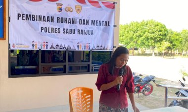 Polres-Sabu-Raijua-Gelar-Binrohtal,-Pdt.-Rosalin-Radja-Haba,S.Th-Bekali-Personil-Nilai-Moral-dan-Etika-Polri