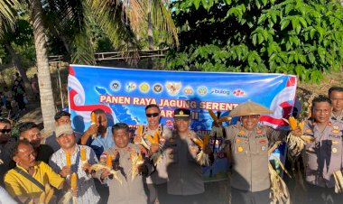 Kapolres-Sabu-Raijua-Ikuti-Panen-Raya-Jagung-Kuartal-II-Serentak-Nasional-via-Zoom-di-Desa-Kujiratu